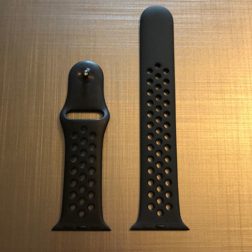 Black Apple sport band